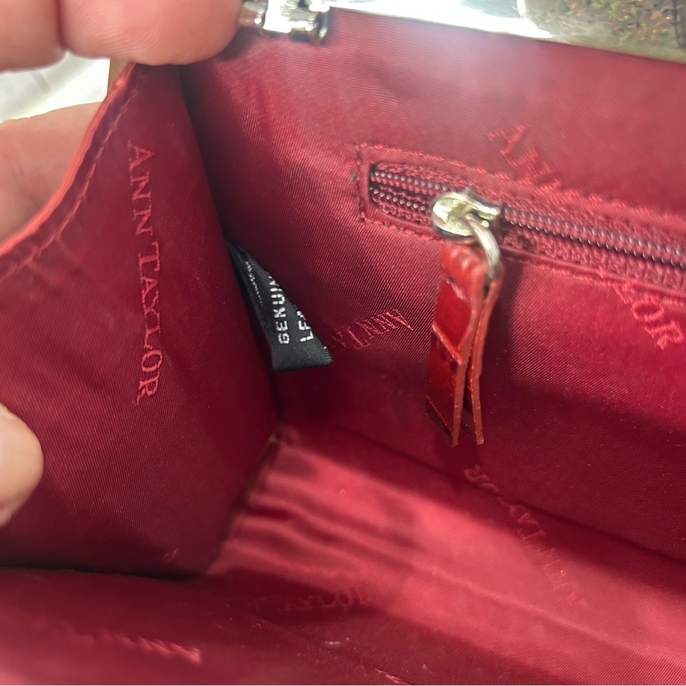 ANN TAYLOR Vintage Genuine Leather Crocodile Red Clutch - Picture 8 of 15